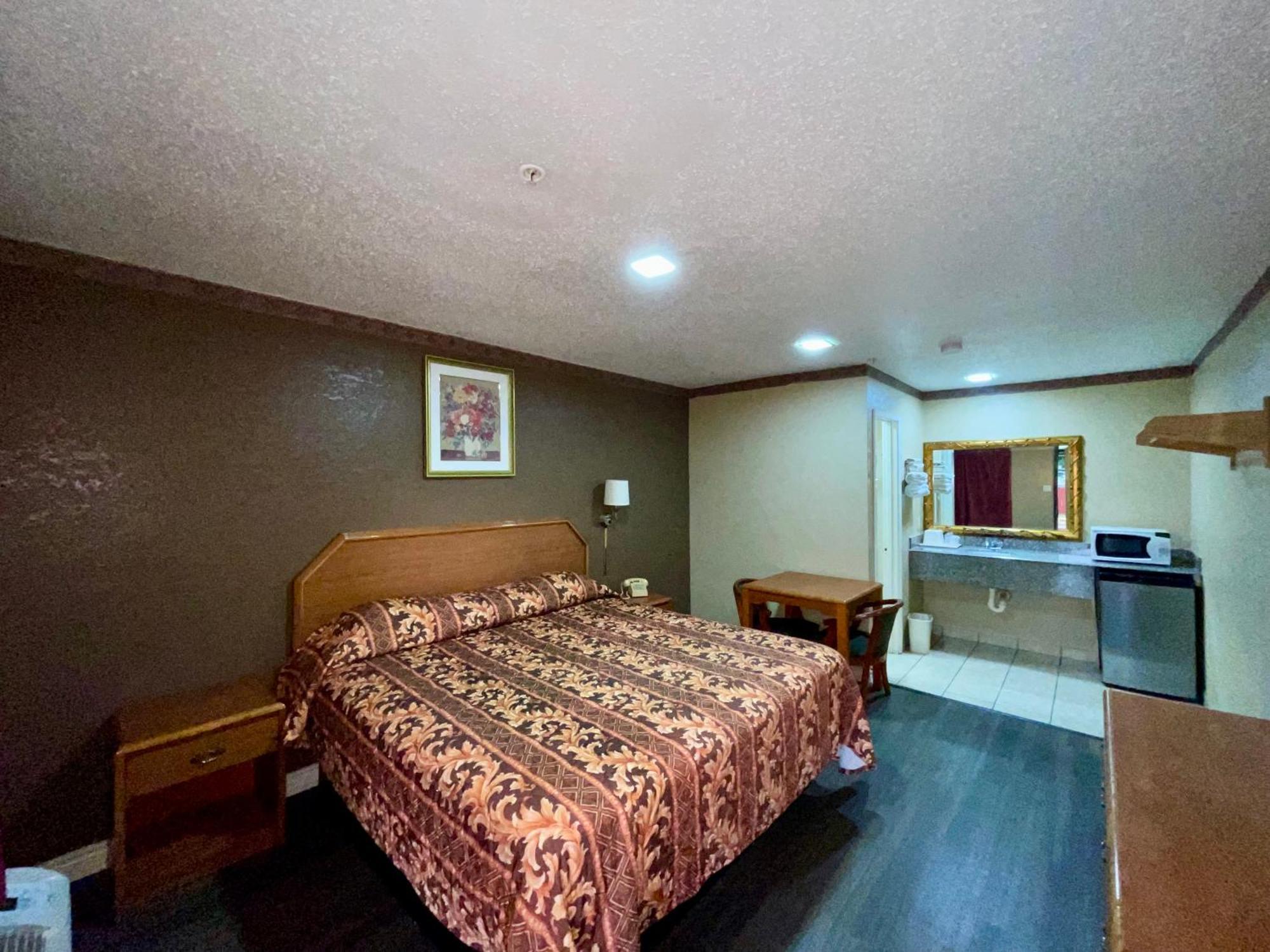 Ankur Inn Motel Dallas Bagian luar foto