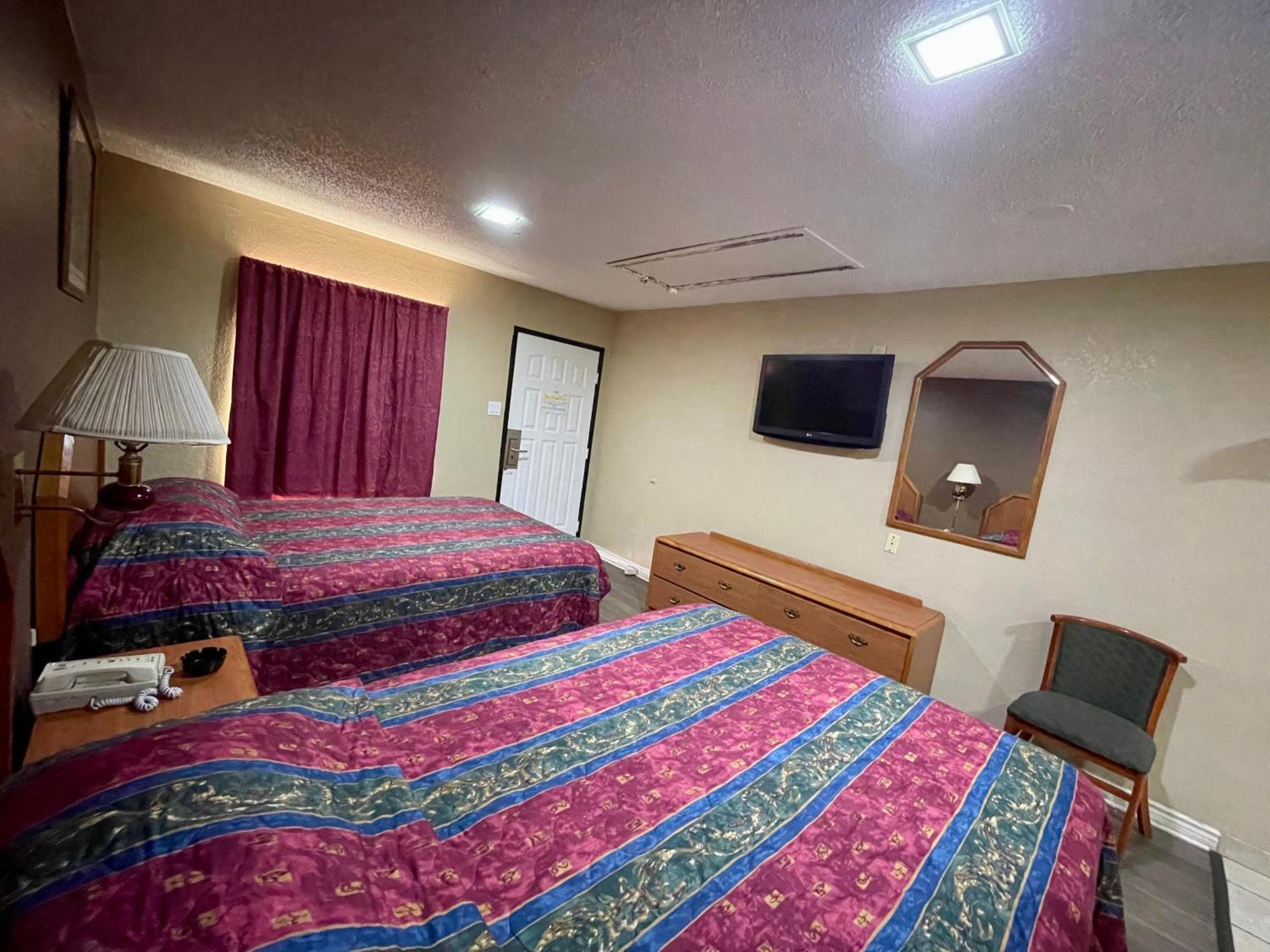 Ankur Inn Motel Dallas Bagian luar foto