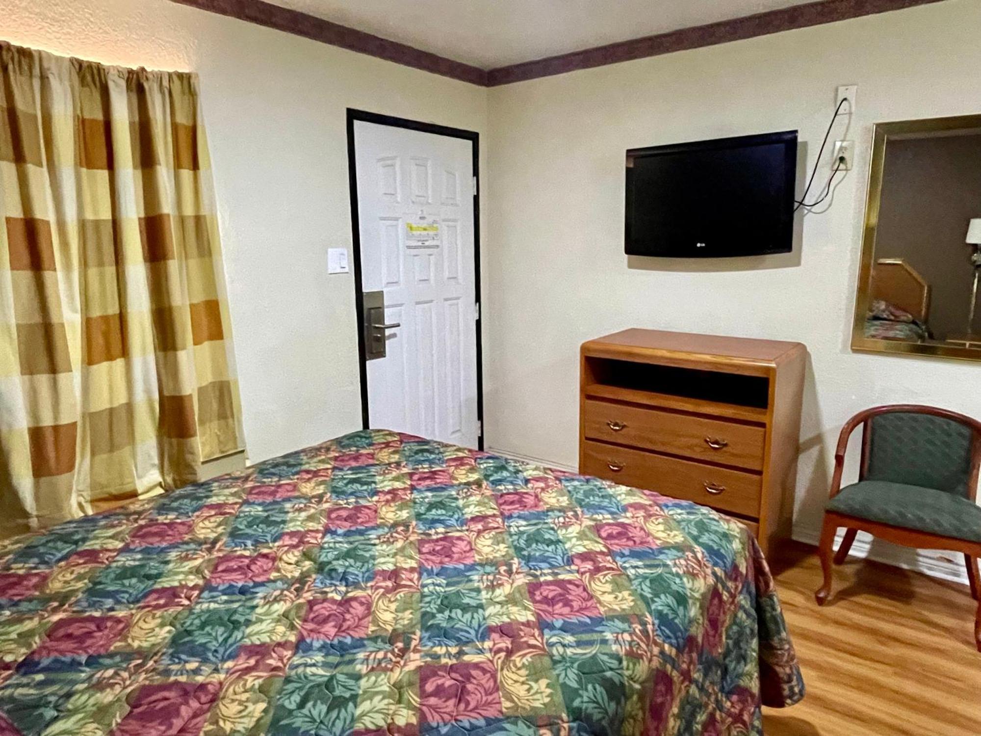 Ankur Inn Motel Dallas Bagian luar foto
